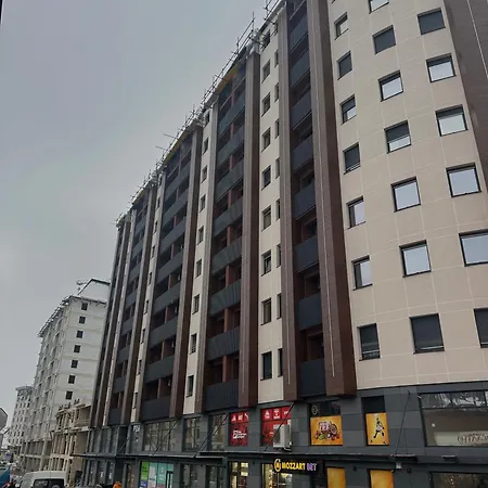 S Balkan Square